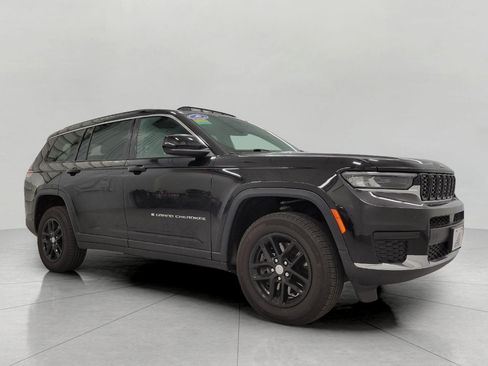 Used 2025 Jeep Grand Cherokee L Laredo AWD/4WD image 1