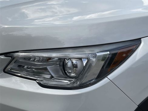 Certified 2022 Subaru Ascent Premium w/ Convenience Package AWD/4WD image 9