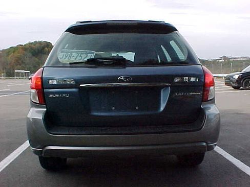 Used 2009 Subaru Outback 2.5i Special Edition image 8