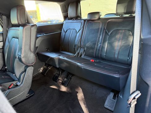 Used 2023 Ford Expedition Limited AWD/4WD image 28