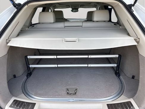 Used 2011 Cadillac SRX Luxury FWD image 11