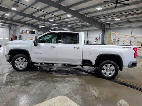 Used 2020 Chevrolet Silverado 2500 LTZ w/ LTZ Premium Package image 5