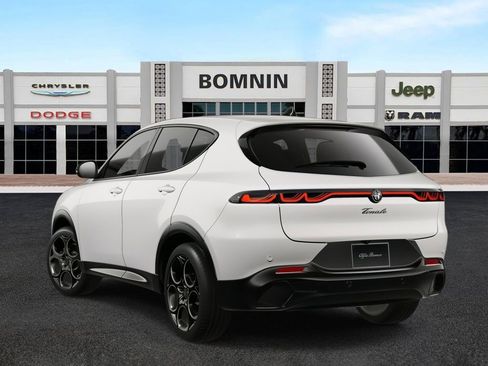 New 2026 Alfa Romeo Tonale Base w/ Red Premium Package image 3