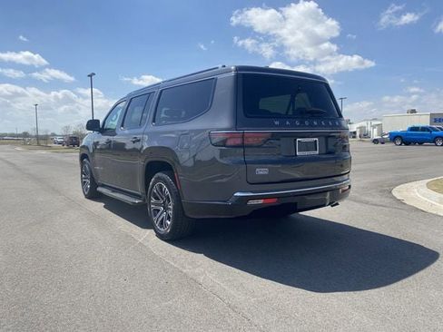 Used 2024 Jeep Wagoneer L Series II image 3