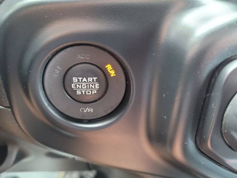 Used 2021 Jeep Wrangler Unlimited Sahara AWD/4WD image 27