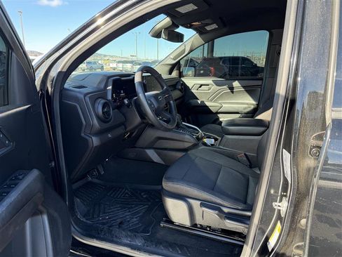 Used 2024 Chevrolet Colorado Trail Boss image 8