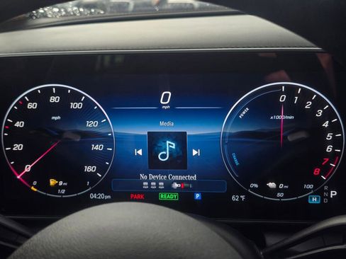 Used 2025 Mercedes-Benz GLC 350e 4MATIC w/ AMG Line image 39