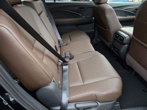 Used 2025 Honda Passport EX-L image 10