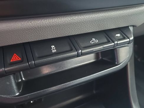 Used 2019 GMC Canyon 2WD Crew Cab w/ Convenience Package image 25