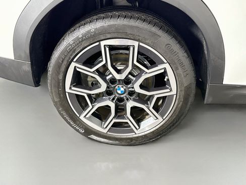Used 2026 BMW X2 xDrive28i AWD/4WD image 33