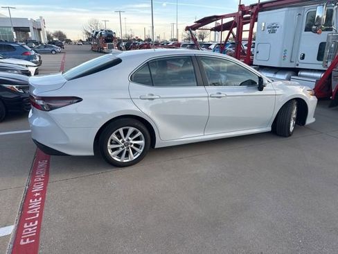 Used 2023 Toyota Camry LE image 3