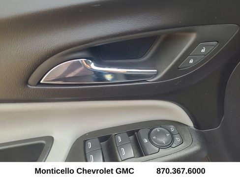 Used 2024 Chevrolet Equinox LS w/ LS Convenience Package FWD image 14
