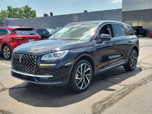 Certified 2024 Lincoln Corsair Reserve w/ Equipment Group 201A AWD/4WD image 8
