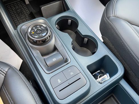 New 2025 Ford Maverick Lariat w/ Black Appearance Package image 14