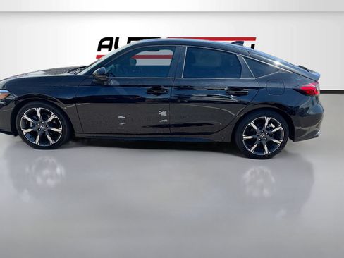 Used 2025 Honda Civic Sport Touring image 4