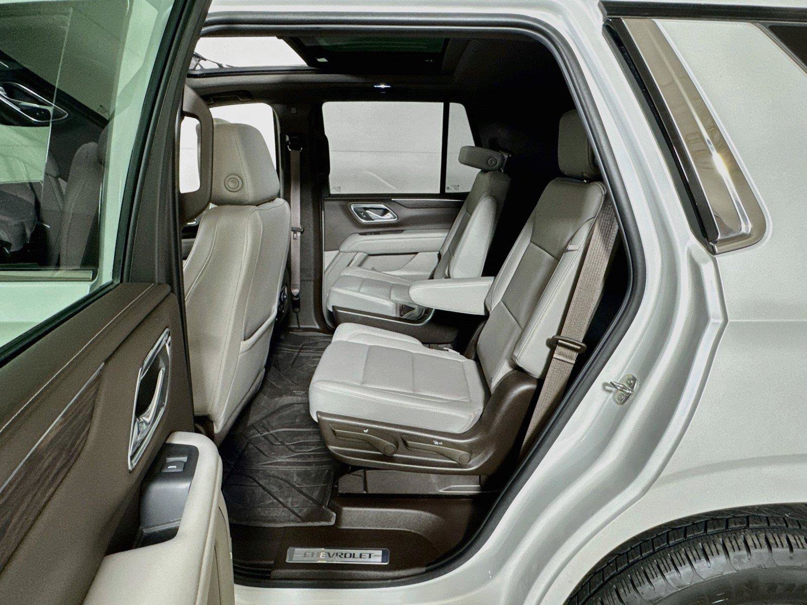 Used 2023 Chevrolet Tahoe LT w/ Luxury Package AWD/4WD image 24