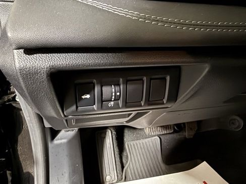 Used 2020 Subaru Legacy Limited image 25