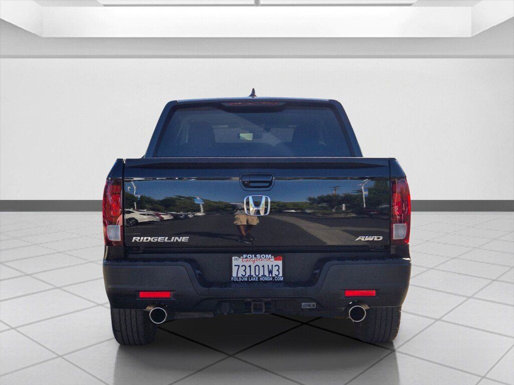 Certified 2023 Honda Ridgeline Sport image 6