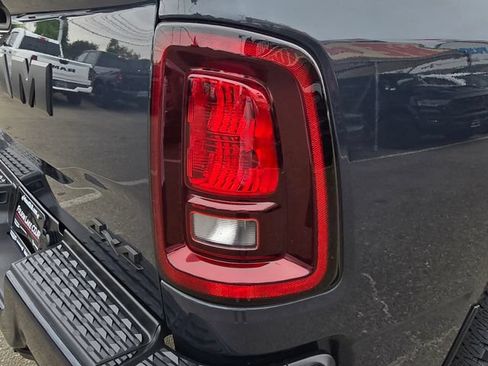 Certified 2025 RAM 2500 Big Horn AWD/4WD image 32