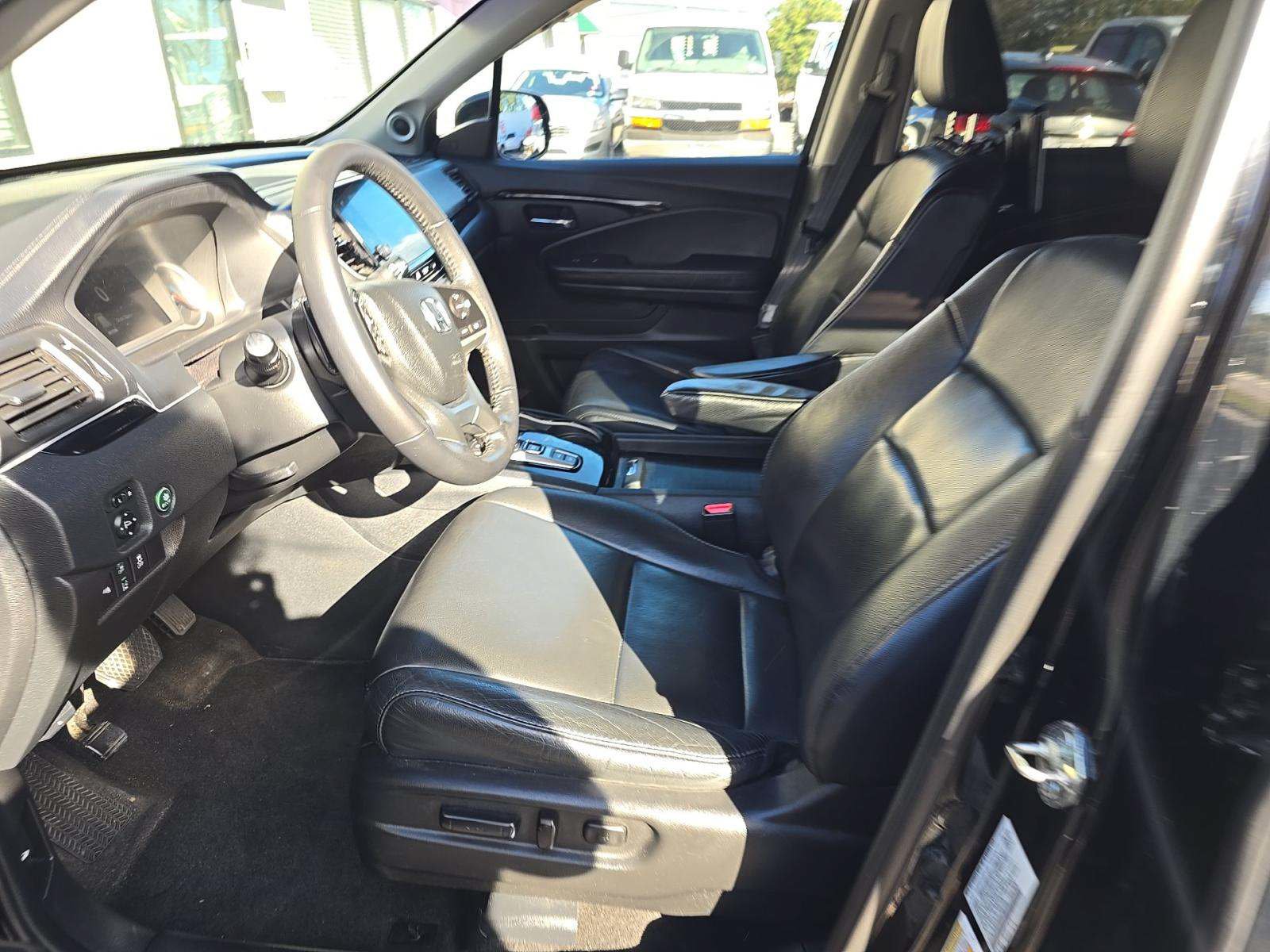 Used 2020 Honda Pilot Touring image 5