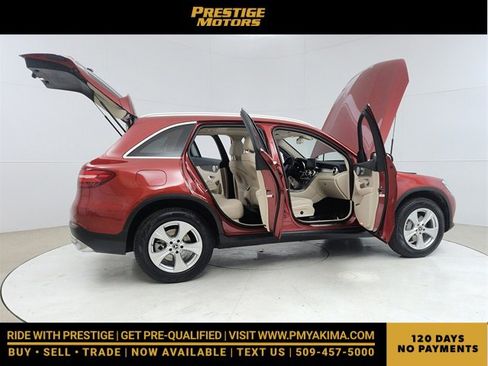Used 2018 Mercedes-Benz GLC 300 4MATIC image 12