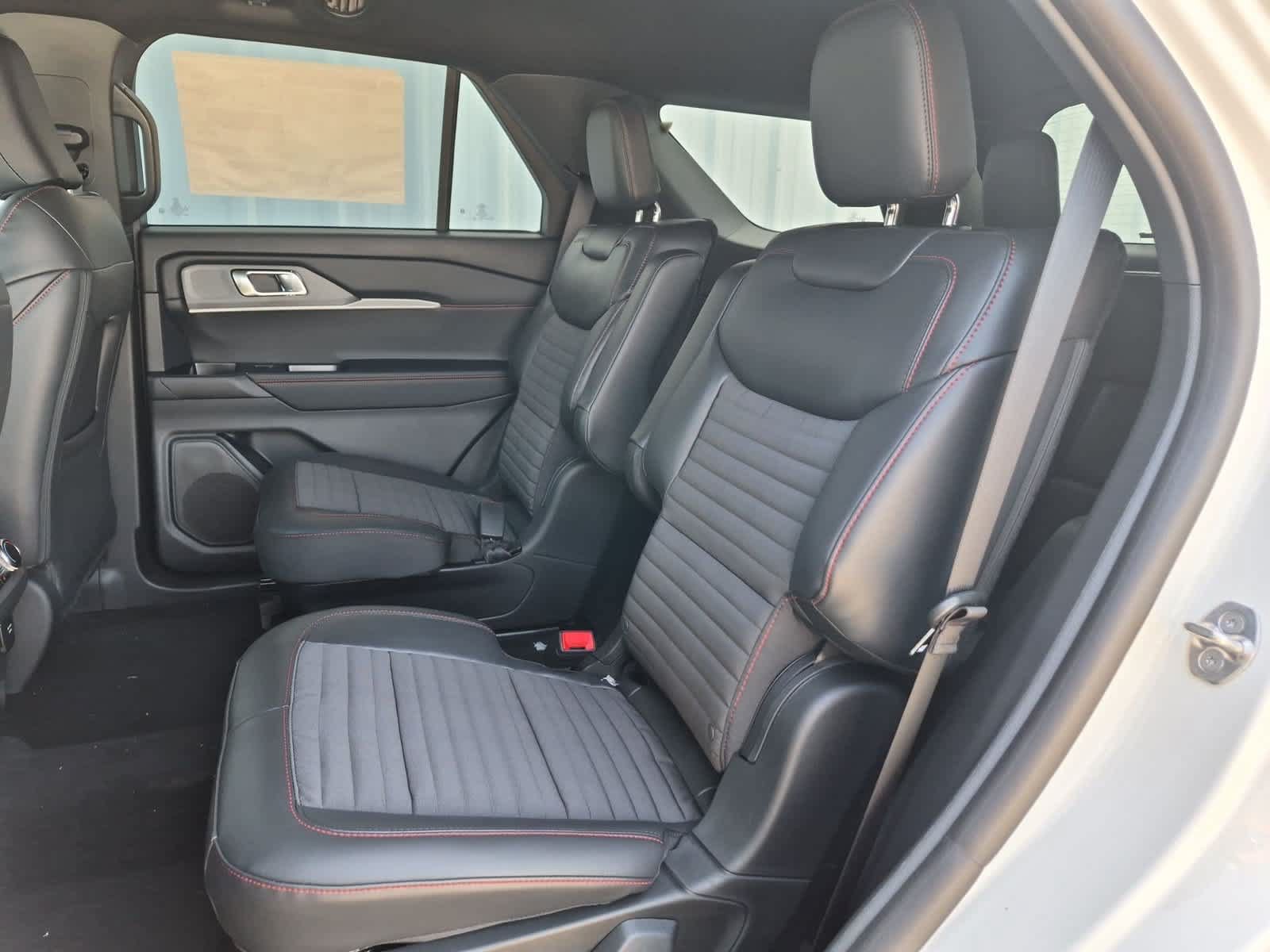New 2027 Ford Explorer ST-Line w/ Premium Package RWD image 24