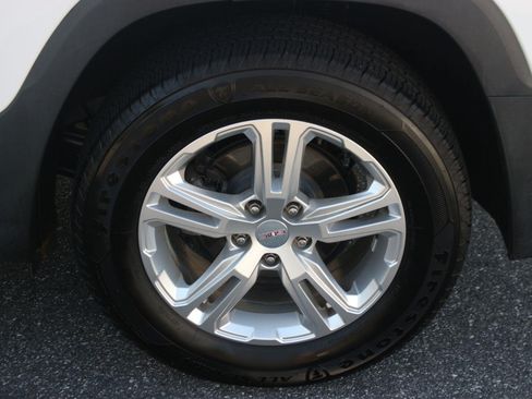 Used 2020 GMC Terrain SLE FWD image 36