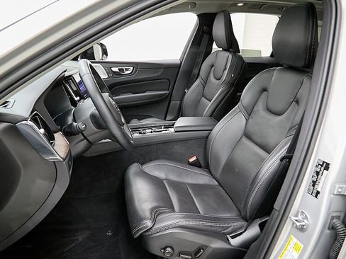 Certified 2023 Volvo XC60 B5 Ultimate image 15