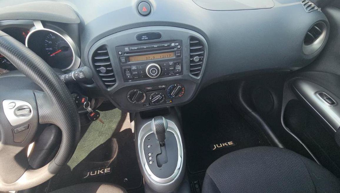 Used 2014 Nissan Juke S FWD image 13