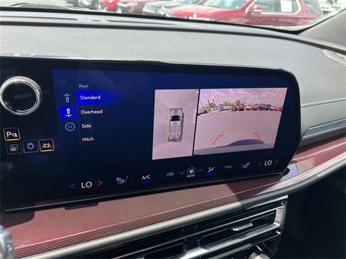 Certified 2024 Chevrolet Traverse Z71 w/ LPO, Floor Liner Package image 20