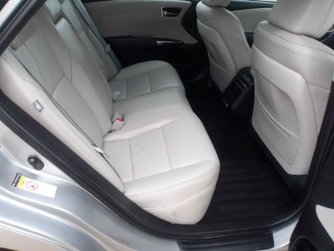 Used 2016 Toyota Avalon XLE FWD image 8