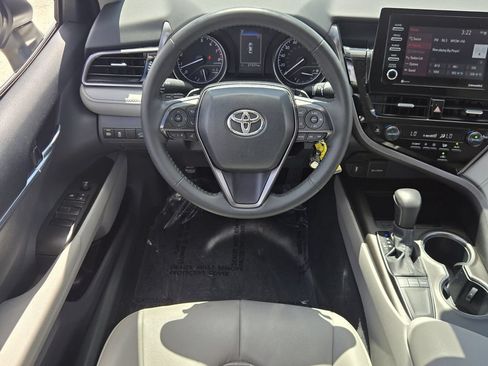 Used 2024 Toyota Camry SE FWD image 12