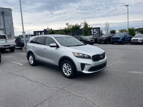 Used 2019 Kia Sorento L FWD image 1