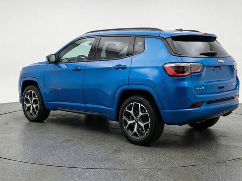 Used 2025 Jeep Compass Limited AWD/4WD image 6