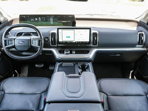 Certified 2025 Ford Expedition Max Platinum AWD/4WD image 12