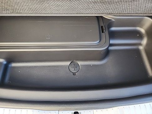 Used 2021 Jeep Grand Cherokee L Summit image 32