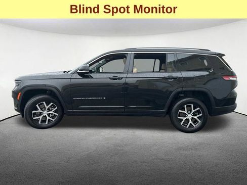 Used 2023 Jeep Grand Cherokee L Limited AWD/4WD image 6