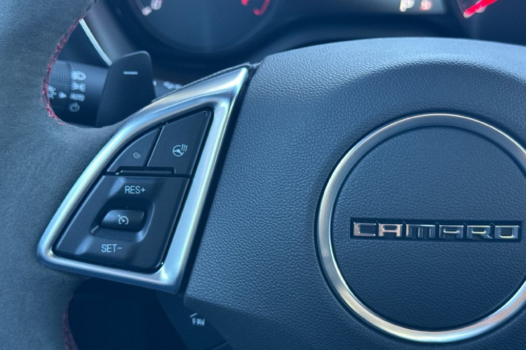 Used 2018 Chevrolet Camaro ZL1 RWD image 27