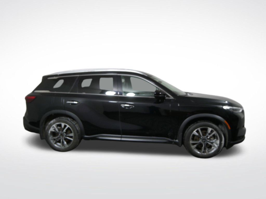 Used 2025 INFINITI QX60 Luxe AWD/4WD image 2