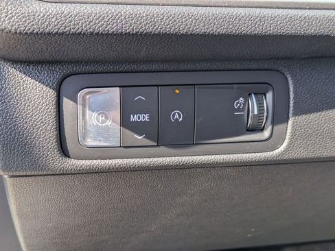 New 2026 Chevrolet Traverse LT image 12