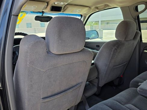 Used 2005 Chevrolet Avalanche Z71 w/ Preferred Equipment Group image 17