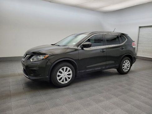 Used 2016 Nissan Rogue S w/ S Family Package FWD image 2