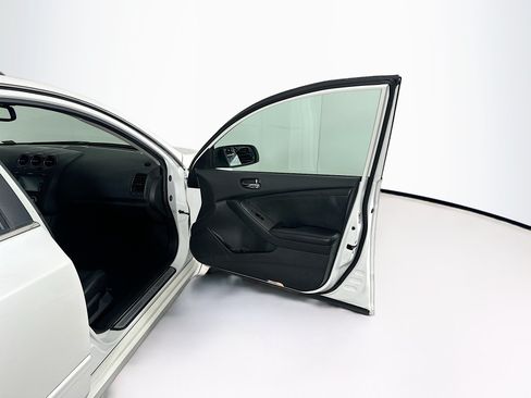 Used 2008 Nissan Altima 3.5 SL w/ Technology Pkg FWD image 33