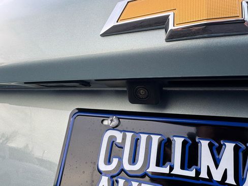 Used 2022 Chevrolet Equinox LT w/ Driver Convenience Package image 9