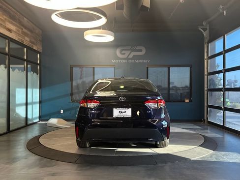 Used 2022 Toyota Corolla LE FWD image 4