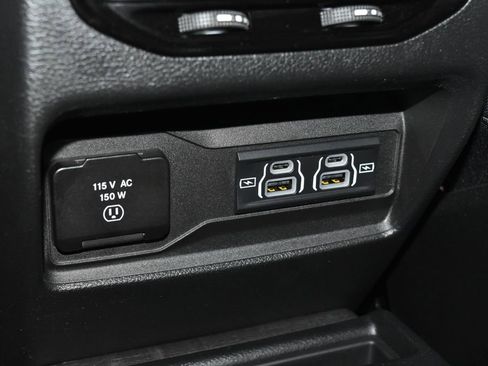 Used 2024 Jeep Grand Cherokee L Limited w/ Black Appearance Package AWD/4WD image 20