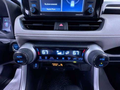 Used 2022 Toyota RAV4 XLE w/ Convenience Package AWD/4WD image 28