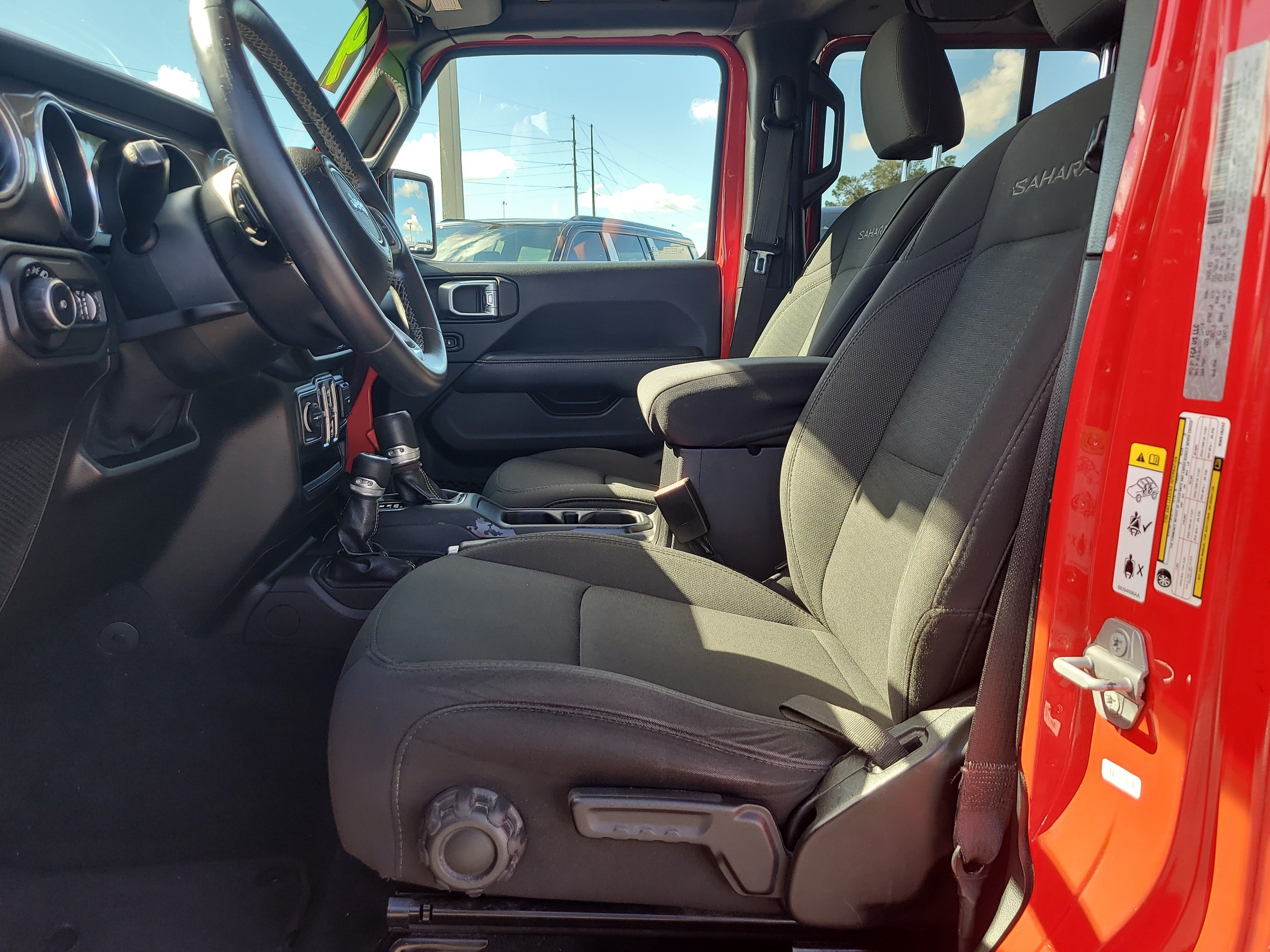 Used 2019 Jeep Wrangler Unlimited Sahara AWD/4WD image 16