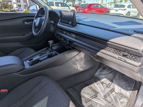 Used 2023 Honda Accord LX image 19