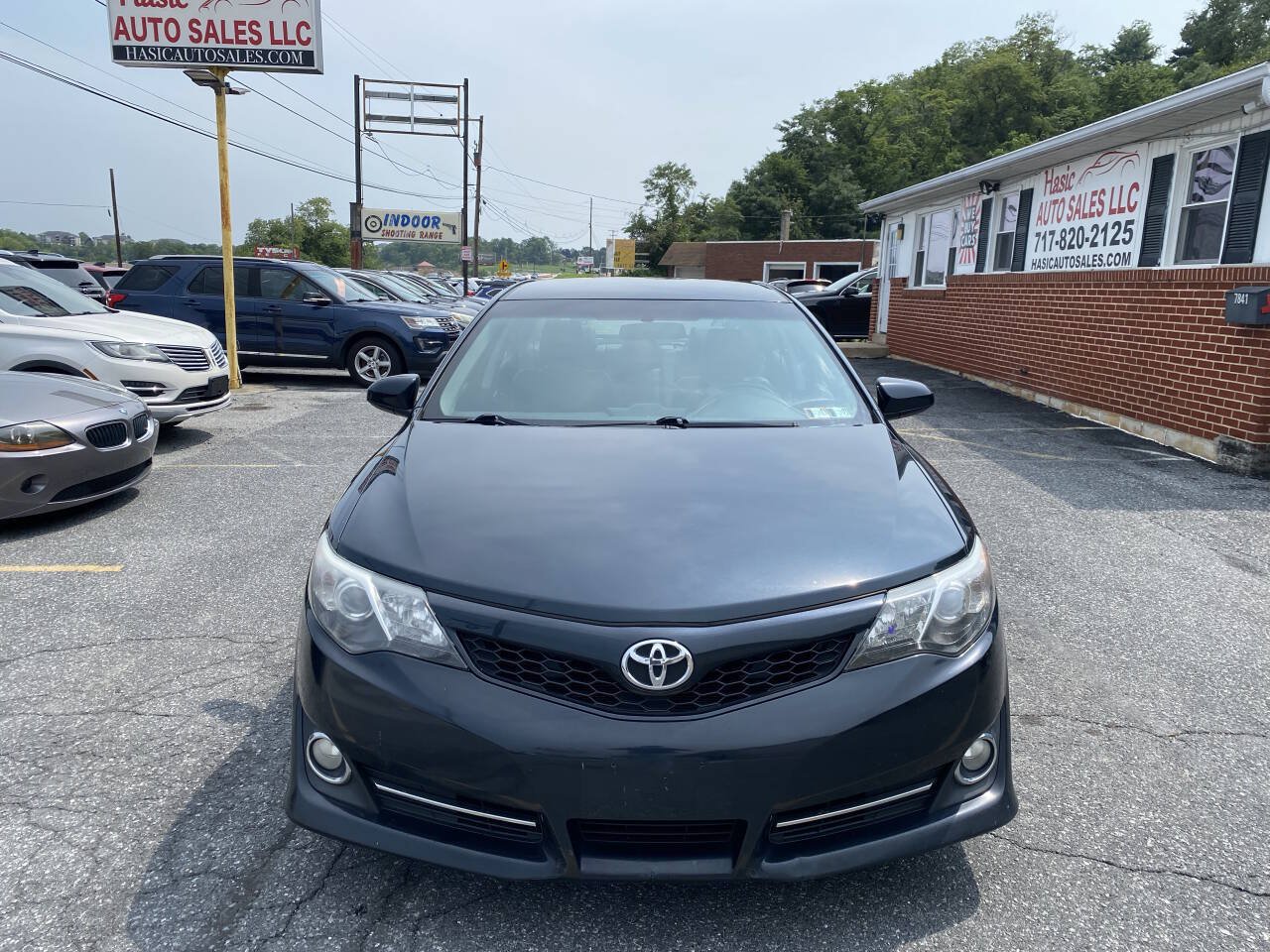 Used 2014 Toyota Camry SE FWD image 2
